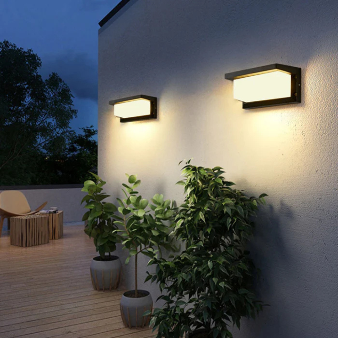 Outdoor Wall Lamp with Motion Sensor - For Gardens And Entryways